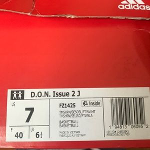 Adidas’s Youth D.O.N. Issue #2 J size 7